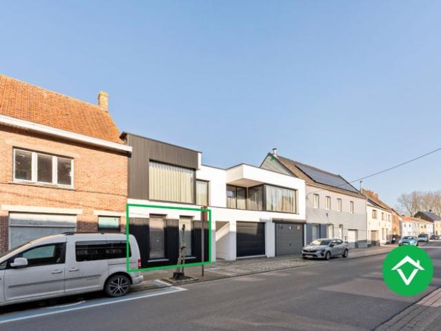 Gelijkvloers appartement met garage te Leke