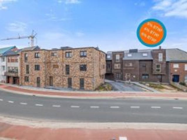 Gelijkvloers appartement met twee slaapkamers en tuin