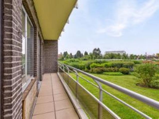 Gelijkvloers appartement met 2 slaapkamers en 2 terrassen