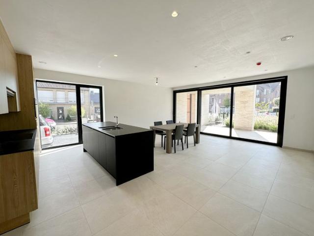 Gelijkvloers nieuwbouw 2 slpk appartement 111 m², terras