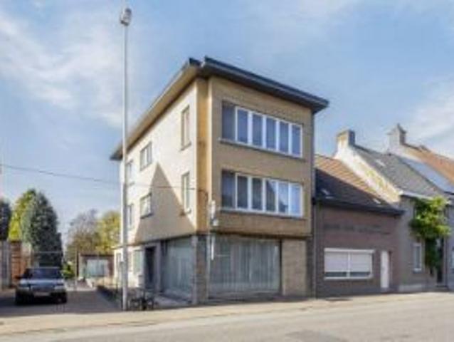 Gelijkvloers twee slaapkamer appartement in het centrum van