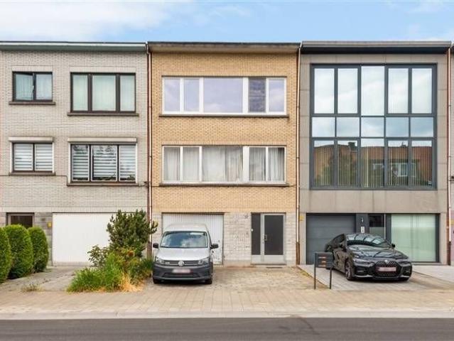 Gelijkvloerse studio met tuin in geliefde Vogeltjes wijk