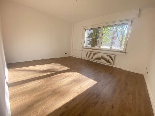 Gepflegte 1,5 Zimmer Wohnung in DU Röttgersbach !