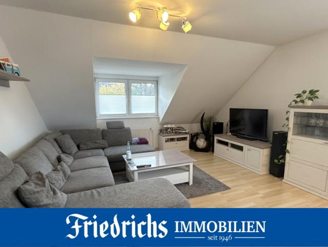 Gepflegte 2 Zimmerwohnung im Dachgeschoss mit Stellplatz in guter Lage von Oldenburg Osternburg