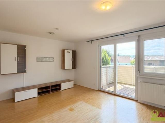 Gepflegte 2 Zimmer Wohnung in Wildon – Sofort beziehbar mit Balkon und Stellplatz