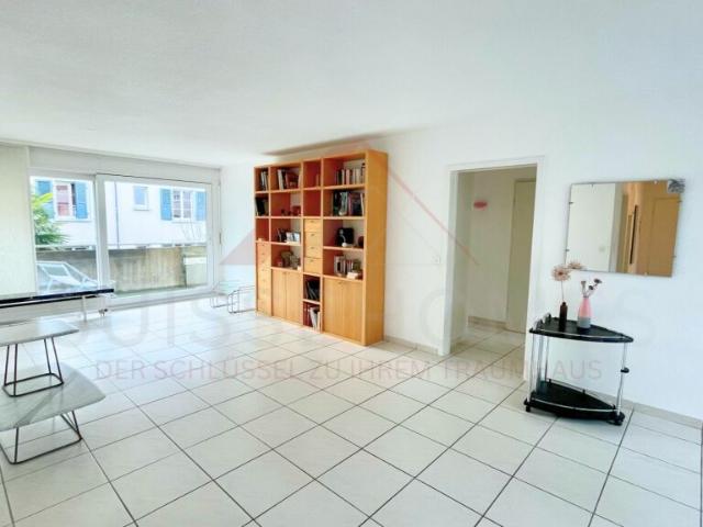 Gepflegte 4.5 Zimmer Wohnung mit sonnigem Südwestbalkon und umfassend sanierter Liegenschaft in 2502 Biel