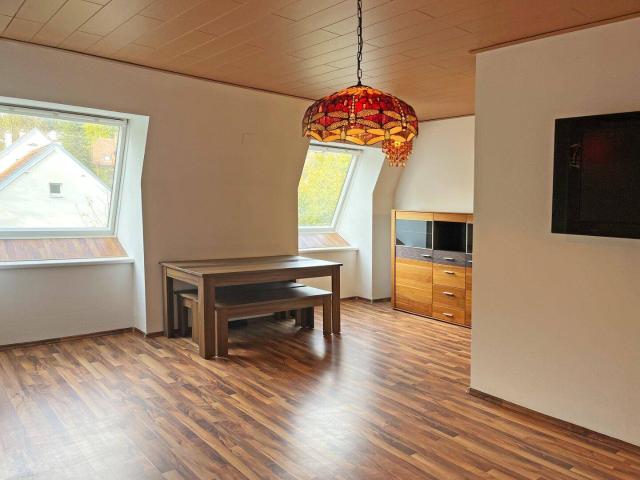 Großzügige 4 Zimmerwohnung mit Gemeinschaftsgarten im Zentrum