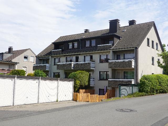 Gepflegte ca. 97 m² große Eigentumswohnung mit Loggia, Tageslichtbad und Garage in Hagen Helfe
