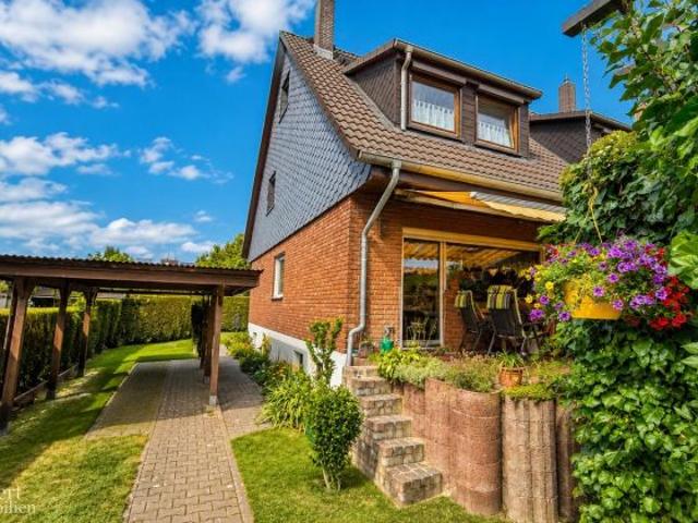 Gepflegte Doppelhaushälfte in Mahlsdorf Nord mit Keller