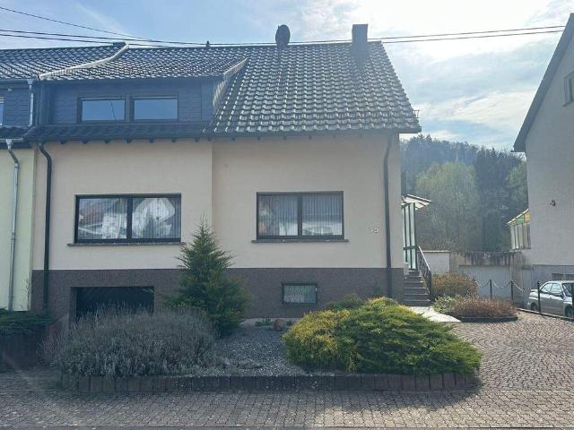 Gepflegte Doppelhaushälfte in ruhiger Lage
