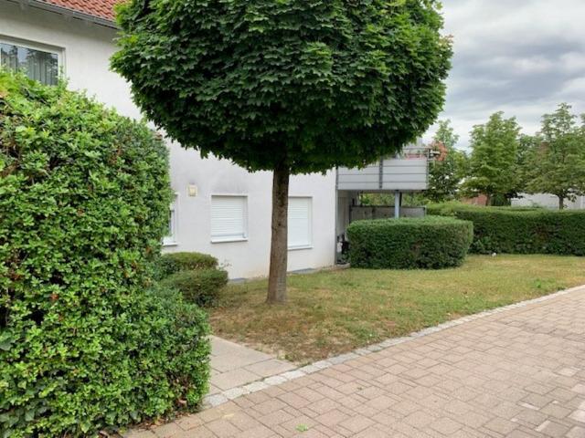 Gepflegte, helle 3 Zimmer EG Wohnung m. 88 m² Wfl 2 Terrassen und TG Stellplatz