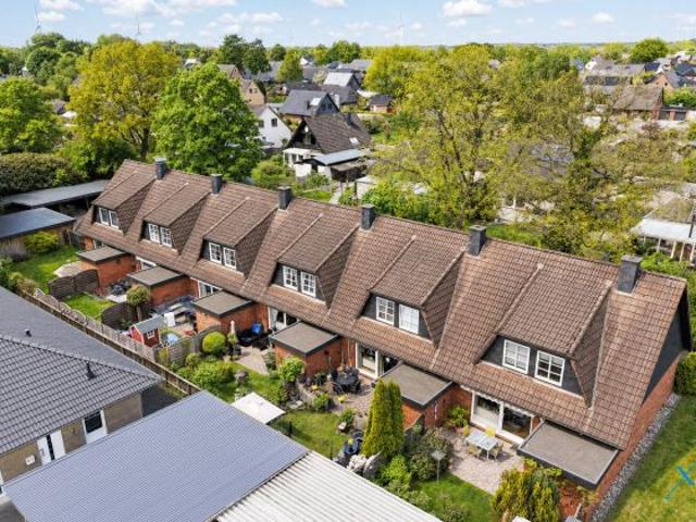 Gepflegte Reihenhäuser mit Carport