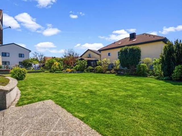 Gepflegter Bungalow mit Garten in Oberhausen