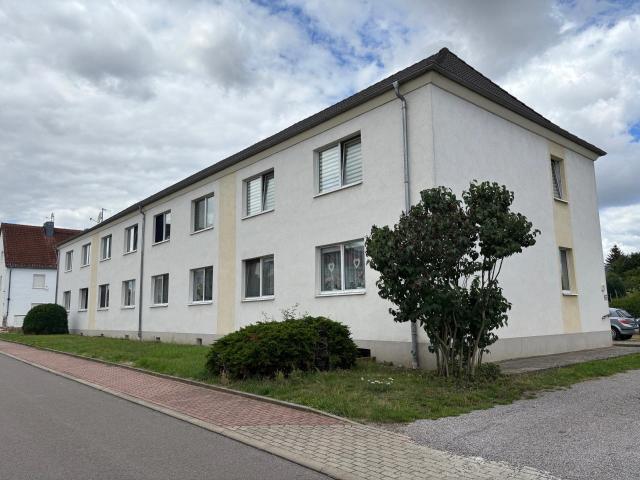 Gepflegtes Mehrfamilienhaus in ruhiger und grüner Wohnlage !