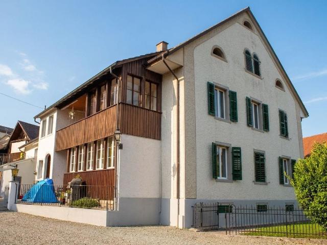 Gepflegtes Mehrfamilienhaus mit 4 Einheiten