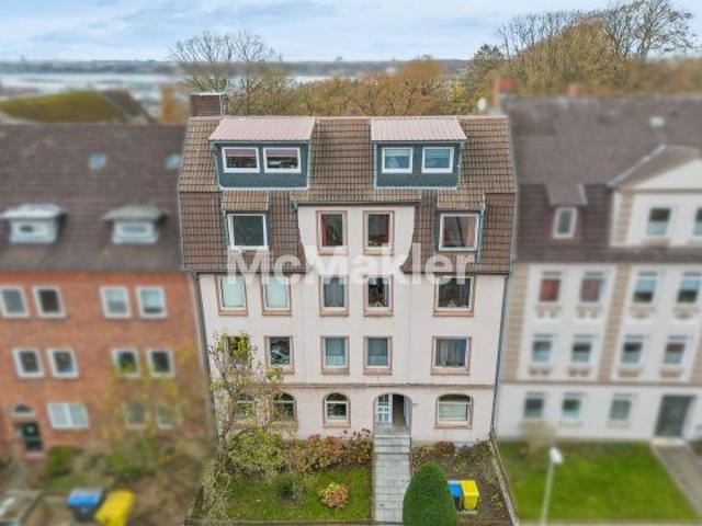 Gepflegtes Mehrfamilienhaus mit 9 Wohneinheiten und solider Rendite in Kiel Dietrichsdorf