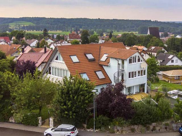 Gepflegtes Mehrgenerationenhaus das Komfort, Barrierefreiheit und Naturverbundenheit vereint