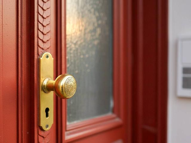 Gepflegtes Objekt mit fünf Wohneinheiten und Stellplätzen