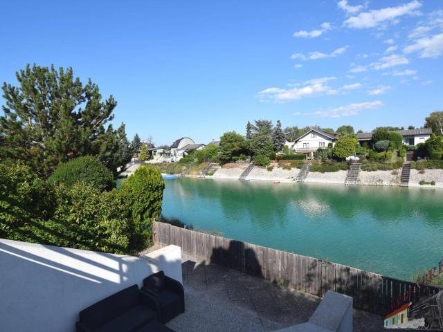 Gepflegtes charmantes Haus mit direktem Seezugang am Mariensee !