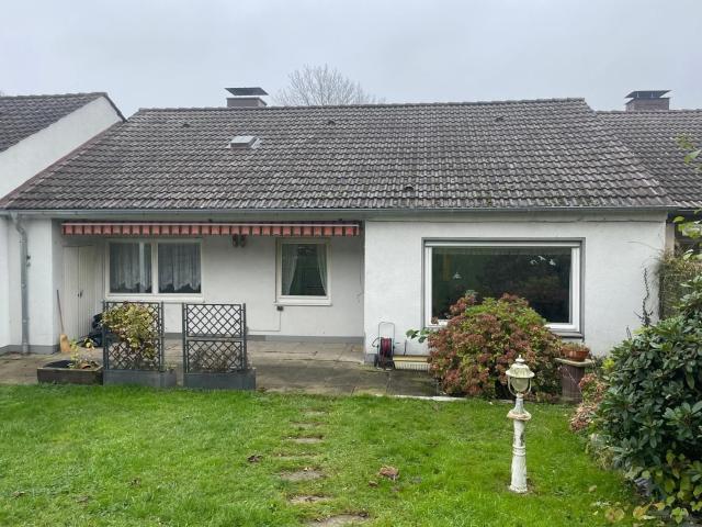 Gepflegtes EFH im Bungalow Stil mit schönem Garten in ruhiger Lage!