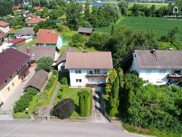 Gepflegtes Ein Zweifamilienhaus in Grafenstein