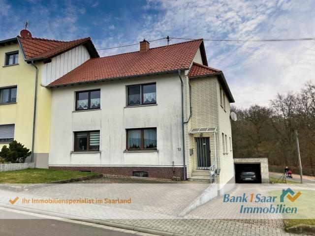 Gepflegtes Ein /Zweifamilienhaus in ruhiger Lage von Steinbach