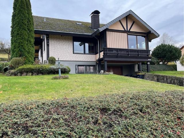 Gepflegtes Einfamilienhaus im Grünen