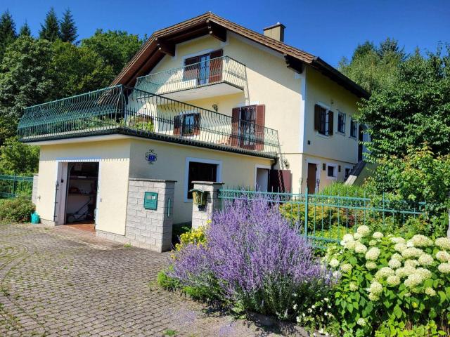 TRAUMHAUS MIT BLICK INS GRÜNE