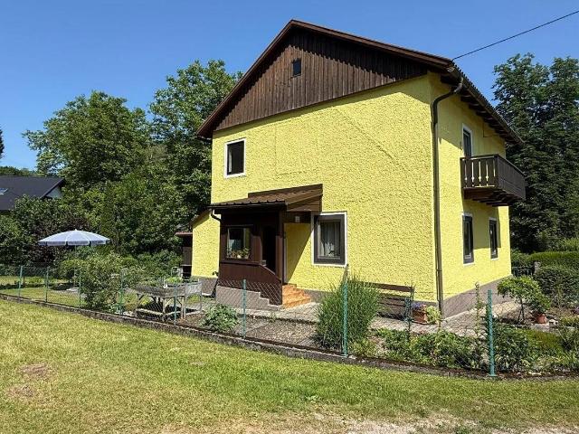 GEPFLEGTES EINFAMILIENHAUS IN SONNIGER LAGE IN WEYER