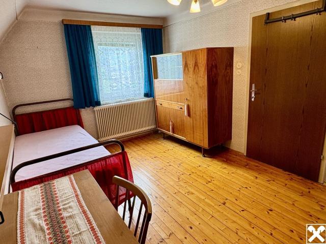Gepflegtes Einfamilienhaus mit 591 m² Grundstück in Ravelsbach