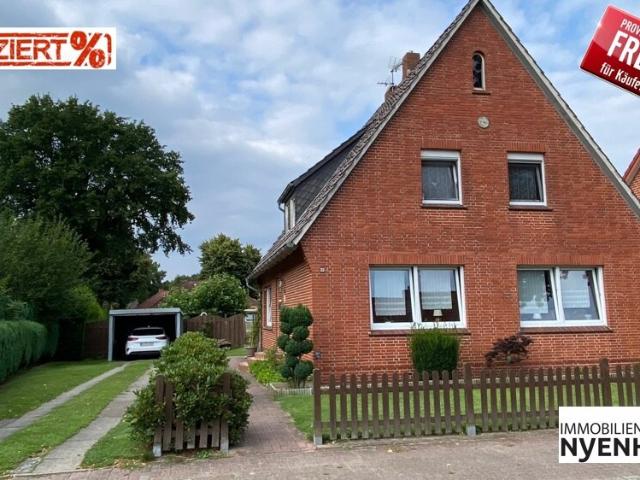 gepflegtes Einfamilienhaus mit Garage * großes Grundstück * kurzfristige Übergabe möglich