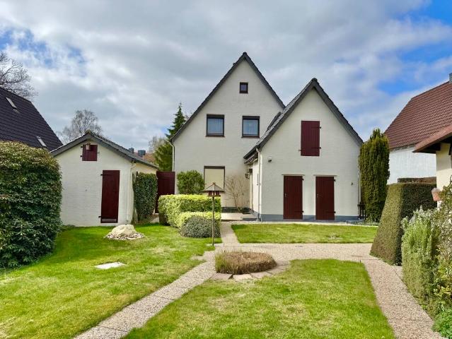 Gepflegtes Einfamilienhaus mit Potenzial ruhige Lage und schöner Garten in Bremen Lesum!