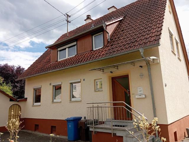 Gepflegtes Einfamilienhaus mit traumhaftem Grundstück