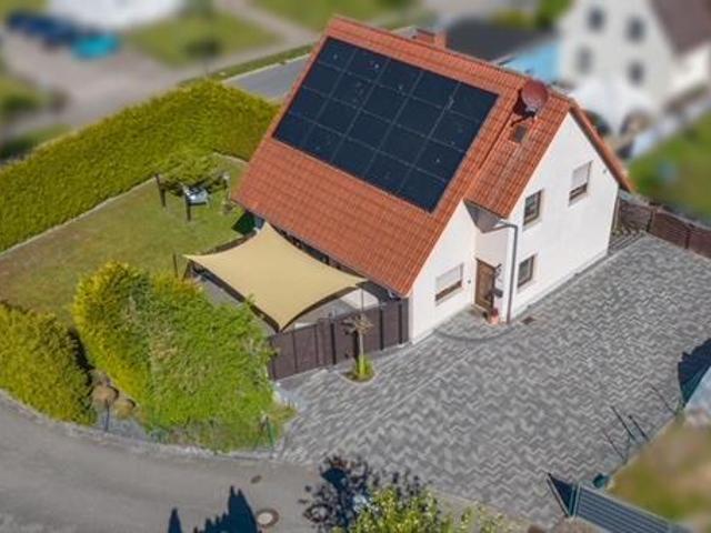 Gepflegtes Einfamilienhaus mit viel Platz und moderner Technik