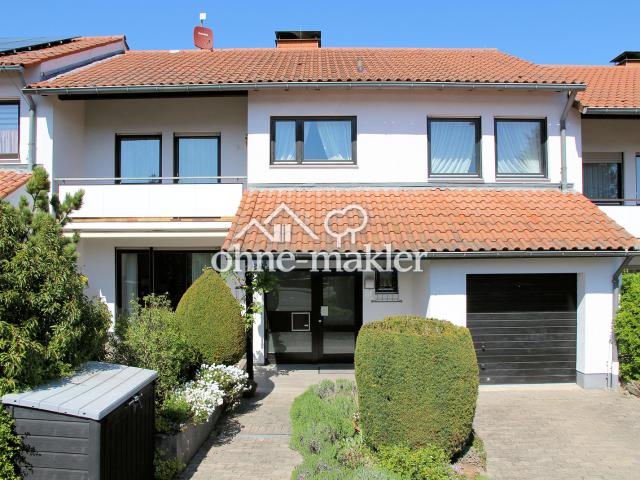Gepflegtes Familien Reihenhaus mit zwei Terrassen, Garten, zwei Badezimmern und Sauna in Bad Nauheim