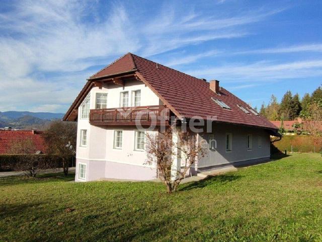 Gepflegtes Familienhaus in sonniger Aussichtslage
