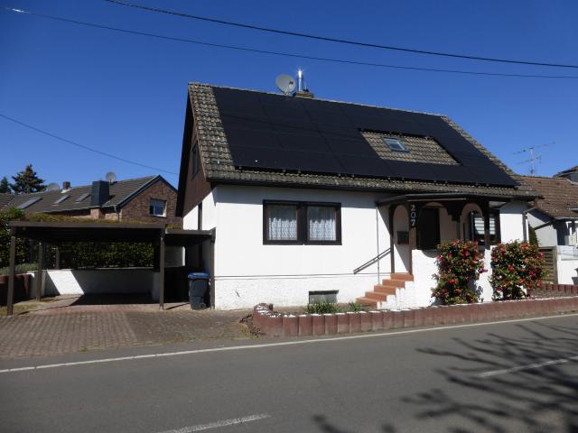 Gepflegtes freistehendes Einfamilienhaus mit Solaranlage in Köln Immendorf