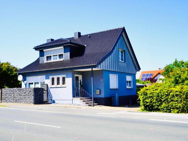 Gepflegtes, geräumiges Einfamilienhaus mit großem Garten