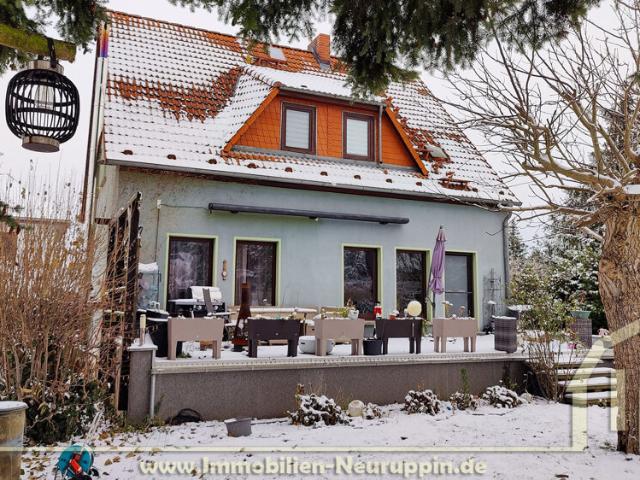 Reserviert Gepflegtes Haus im Kern Fehrbellins mit Garten und großer Garage