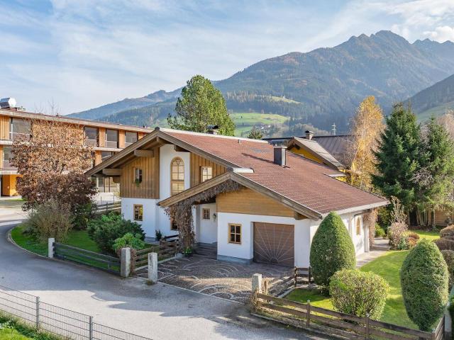 Gepflegtes Landhaus mit schönem Ausblick in sonniger Ruhelage