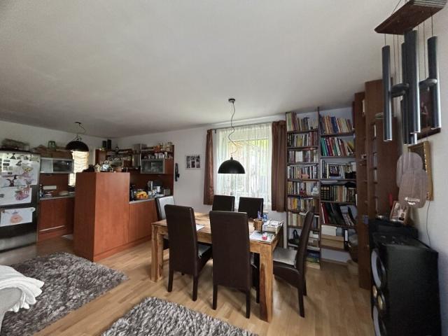 Gepflegtes Quattroviertelhaus, in sehr guter Lage, Nähe Mattersburg! Keller, Carport, Loggia, Kachelofen!