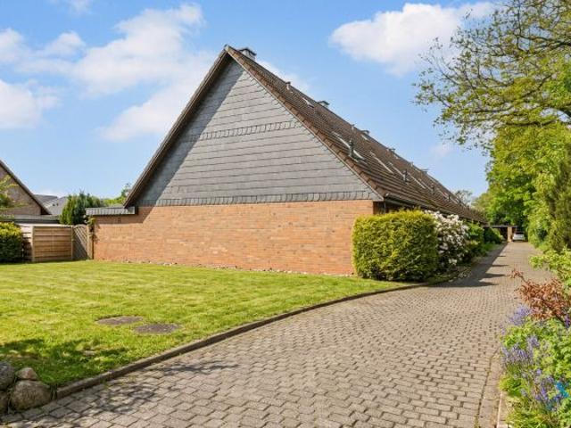Gepflegtes Reihenanfangshaus mit Carport