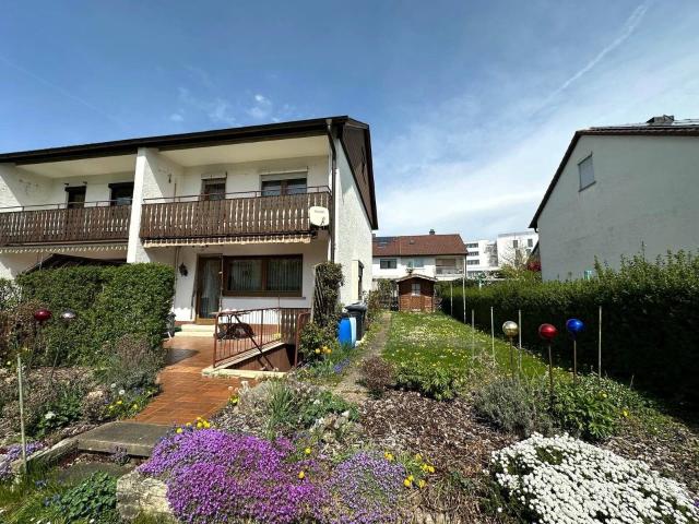 Gepflegtes Reiheneckhaus mit Terrasse und herrlichem, großem Gartenbereich