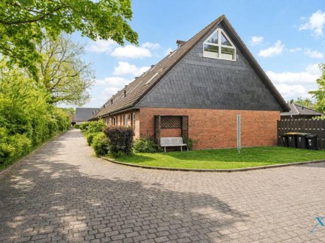 Gepflegtes Reihenendhaus mit Carport