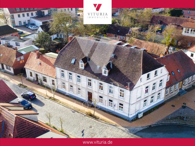 Gepflegtes & vermietetes Mehrfamilienhaus in optimaler Lage von Ludwigslust Hohes Renditepotenzial