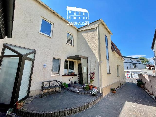 Gepflegtes, vermietetes Zweifamilienhaus • Garten•Nutzgarten • Ortslage Finthen