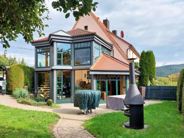 gepflegtes Wohnhaus in Ortsrandlage von Steinach!