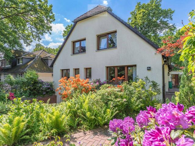 Gepflegtes Zweifamilienhaus mit Garten ?in ruhiger Wohnstraße