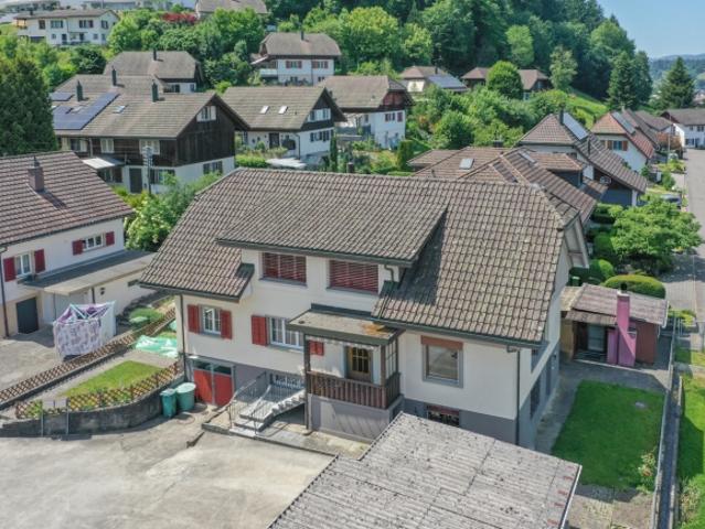 Gepflegtes Zweifamilienhaus zur Umnutzung als grosses Einfamilienhaus