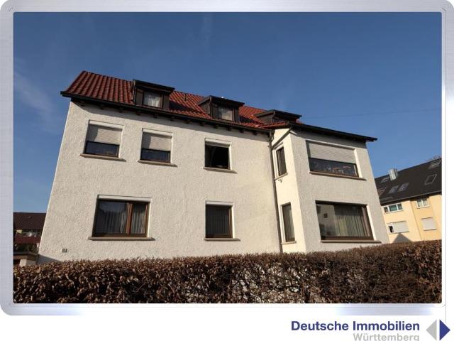 Gepflegtes 3 Familienhaus mit 2 Einzelgaragen in Stuttgart Bad Cannstatt